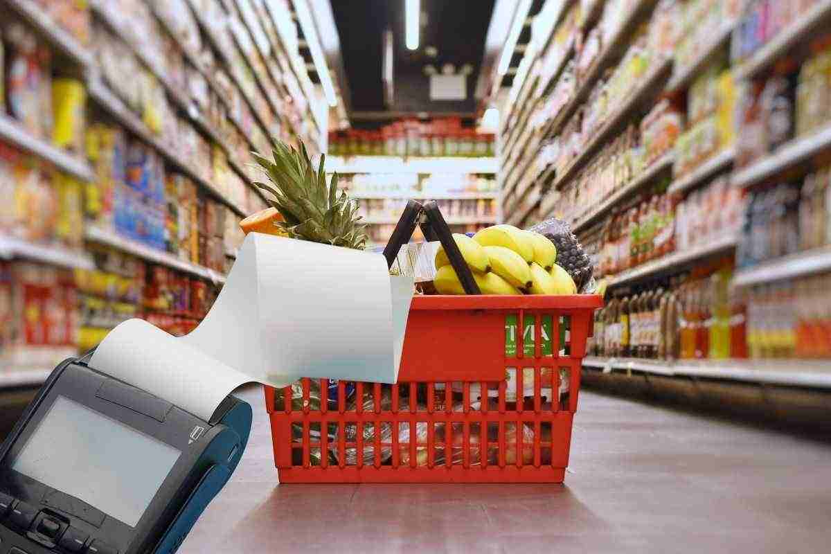 Spesa gratis, si può con il “trucco dello scontrino”: ma finisce male